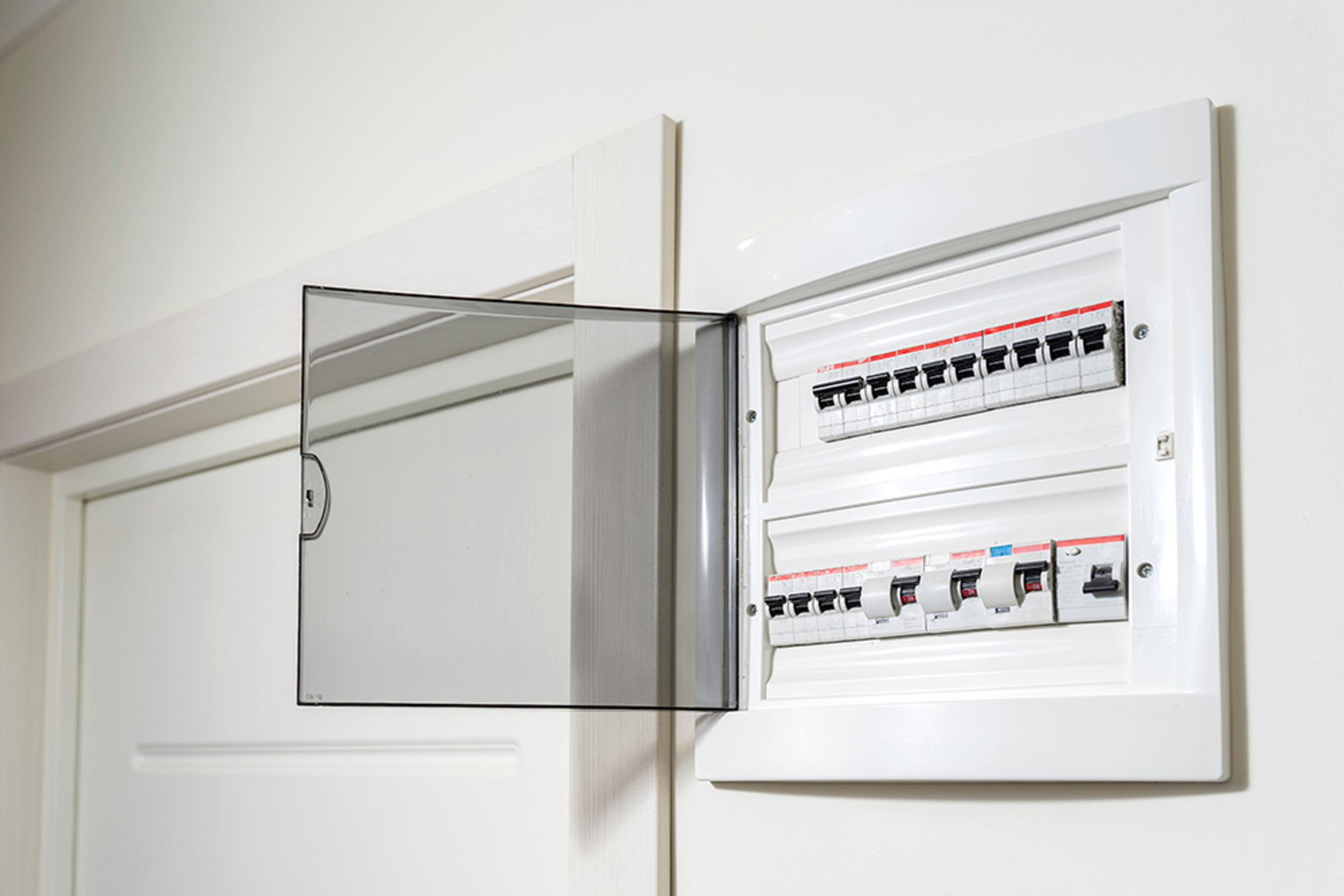 Über&shy;spannungs&shy;schutz bei AP Elektrotechnik in Backnang